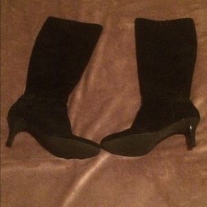 Calvin Klein Boots with heel.